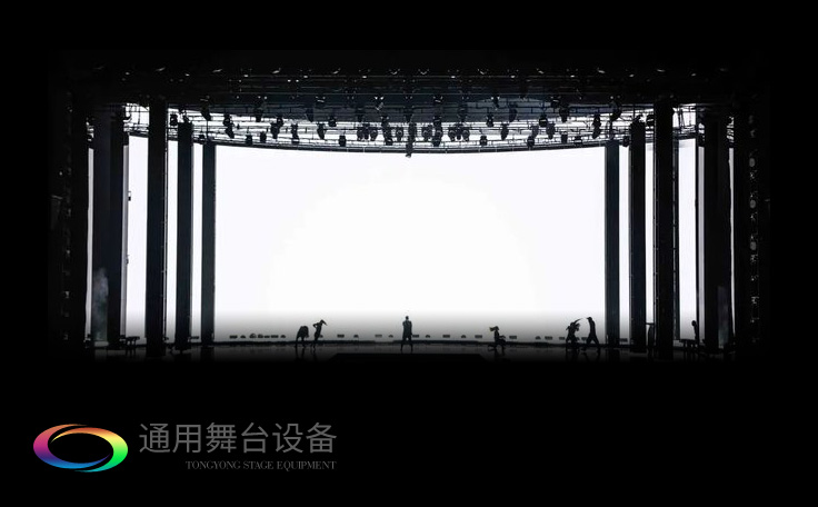視覺屏幕為主、條狀LED屏幕、燈光設備及舞臺幕布詮釋當下舞臺設計潮流