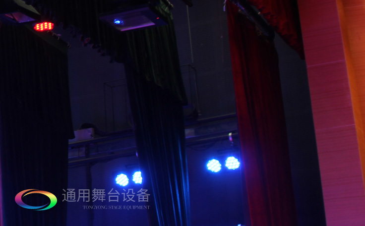 舞臺幕布定制廠家！買幕布選擇通用舞臺幕布，只為您提供更好的舞臺幕布！